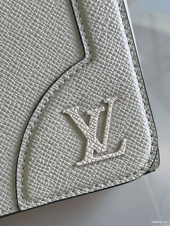 WIS NEW LOUIS FLAP MESSENGER VUITTON 0822